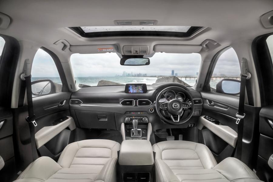 Интерьер Mazda CX-5 Akera 2017 года  (AU) (фото 35 из 43)